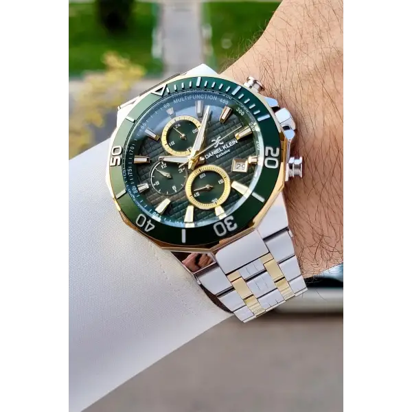 Kadranı Yeşil Kordonu Gold Gümüş Renk İç Göstergeleri Aktif Erkek Kol Saati