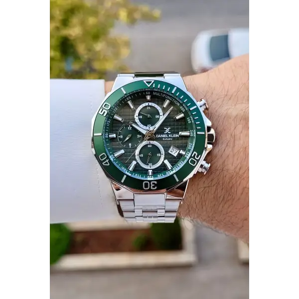 Kadranı Yeşil Kordonu Gümüş Renk İç Göstergeleri Aktif Erkek Kol Saati