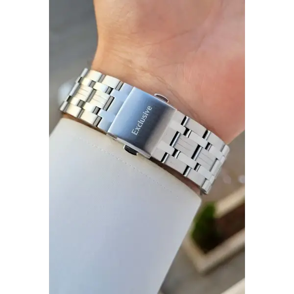 Kadranı Yeşil Kordonu Gümüş Renk İç Göstergeleri Aktif Erkek Kol Saati