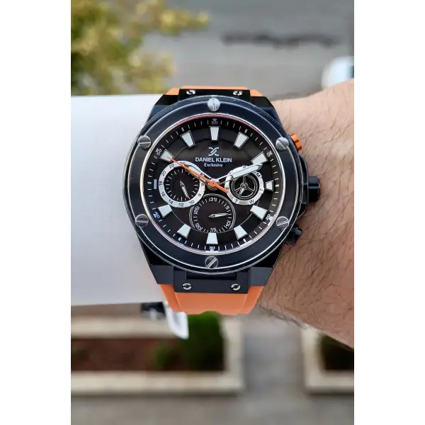 46 Mm Kasası Siyah Kordonu Turuncu Renk İç Göstergeleri Aktif Erkek Kol Saati