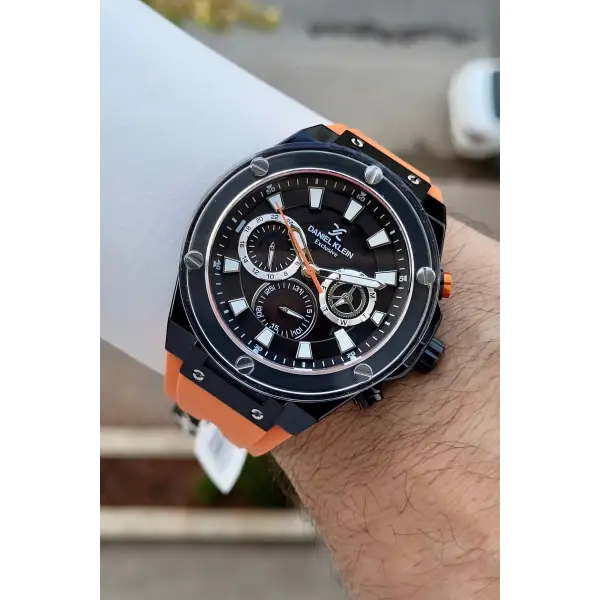 46 Mm Kasası Siyah Kordonu Turuncu Renk İç Göstergeleri Aktif Erkek Kol Saati