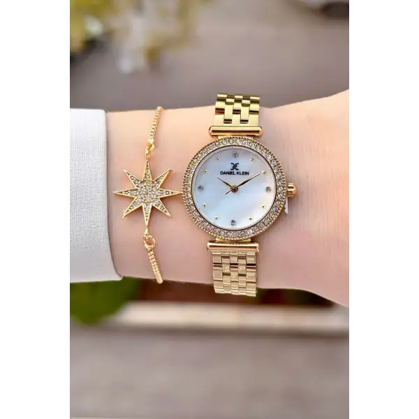 Gold Renk 28 Mm Kadın Kol Saati ve Bileklik