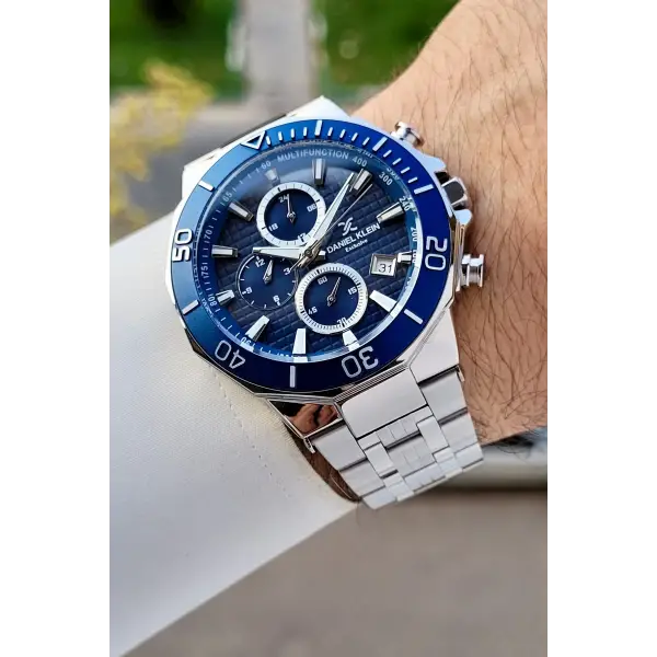 Kadranı Lacivert Kordonu Gümüş Renk İç Göstergeleri Aktif Erkek Kol Saati