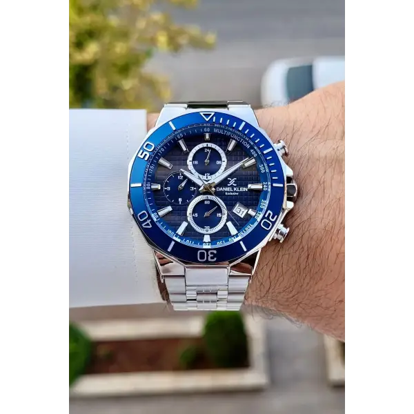 Kadranı Lacivert Kordonu Gümüş Renk İç Göstergeleri Aktif Erkek Kol Saati