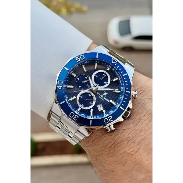 Kadranı Lacivert Kordonu Gümüş Renk İç Göstergeleri Aktif Erkek Kol Saati