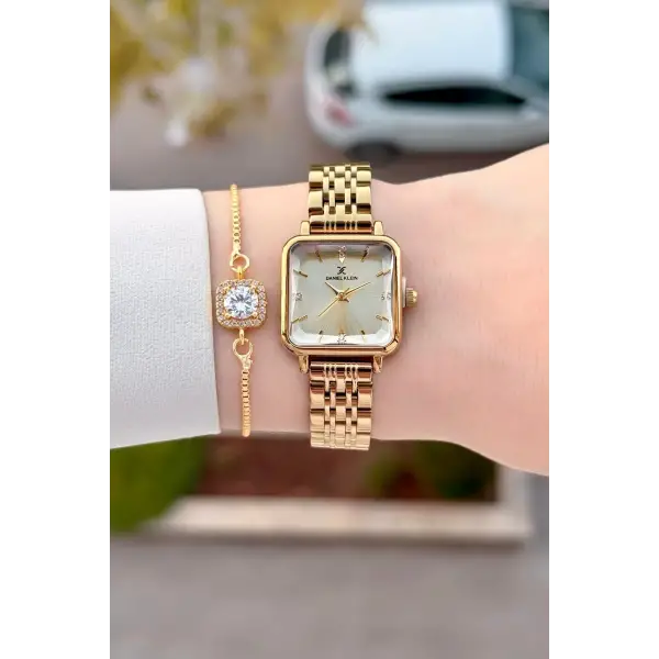 Kasası ve Kadranı Gold Renk 24 Mm Kadın Kol Saati ve Bileklik