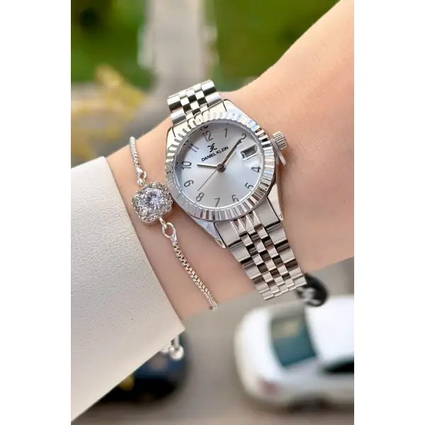 Gümüş Renk 28 Mm Kadın Kol Saati ve Bileklik