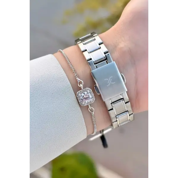 Gümüş Renk Rakamlı Kadın Kol Saati ve Bileklik