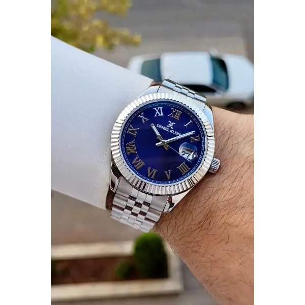 Kadranı Lacivert Kordonu Gümüş Renk İç Göstergeleri Aktif Erkek Kol Saati