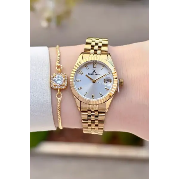 Gold Renk 28 Mm Kadın Kol Saati ve Bileklik