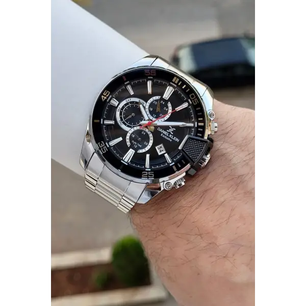 Kadranı Siyah Kordonu Gümüş Renk 47 Mm İç Göstergeleri Aktif Erkek Kol Saati