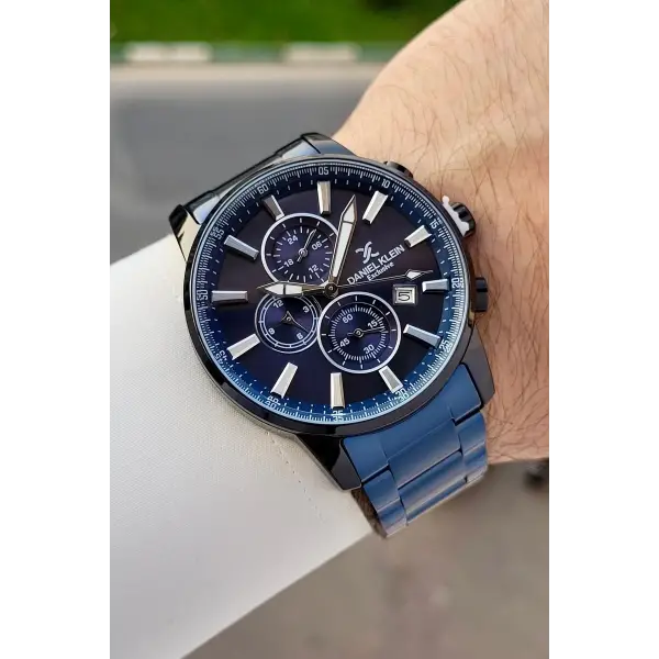 Kasası Siyah Kordonu Lacivert Renk İç Göstergeleri Aktif Erkek Kol Saati