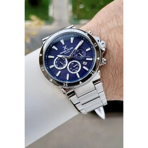 Kadranı Lacivert Kordonu Gümüş Renk İç Göstergeleri Aktif Erkek Kol Saati