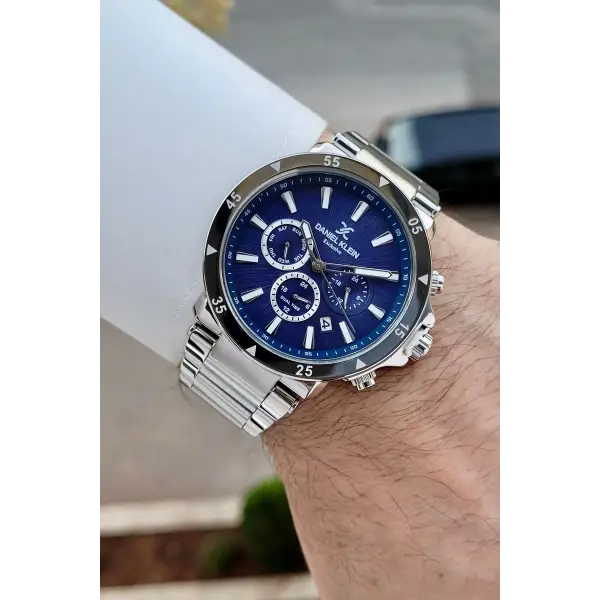 Kadranı Lacivert Kordonu Gümüş Renk İç Göstergeleri Aktif Erkek Kol Saati