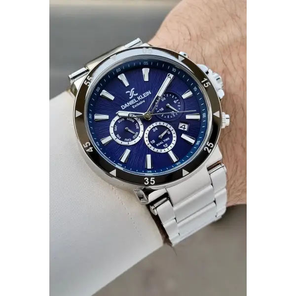 Kadranı Lacivert Kordonu Gümüş Renk İç Göstergeleri Aktif Erkek Kol Saati