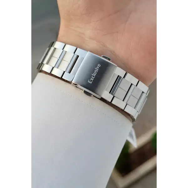 Kadranı Yeşil Kordonu Gümüş Renk İç Göstergeleri Aktif Erkek Kol Saati