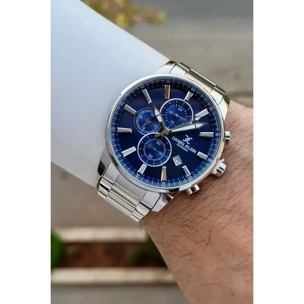 Kadranı Lacivert Kordonu Gümüş Renk İç Göstergeleri Aktif Erkek Kol Saati