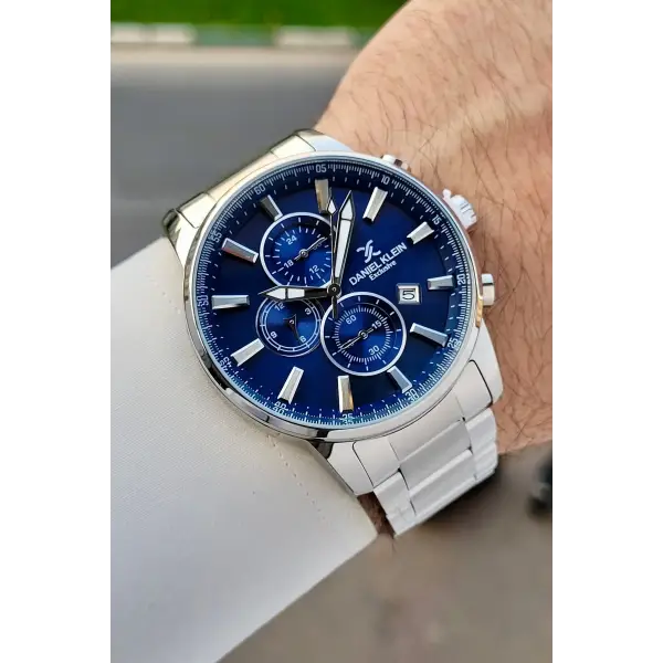 Kadranı Lacivert Kordonu Gümüş Renk İç Göstergeleri Aktif Erkek Kol Saati