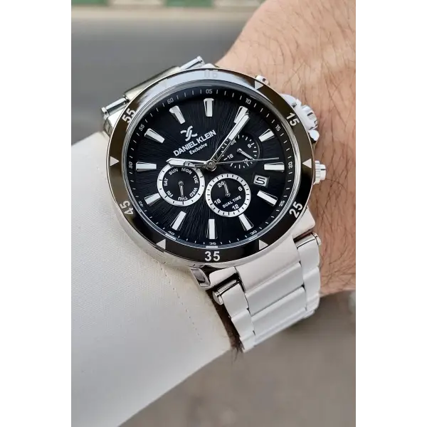 Kadranı Siyah Kordonu Gümüş Renk İç Göstergeleri Aktif Erkek Kol Saati