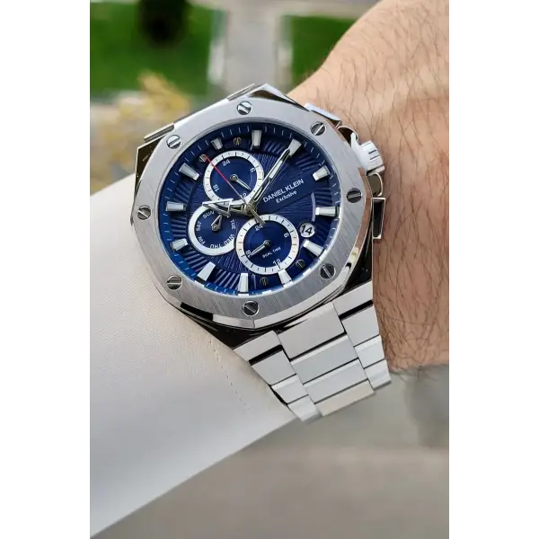 Kadranı Lacivert Kordonu Gümüş Renk İç Göstergeleri Aktif Erkek Kol Saati