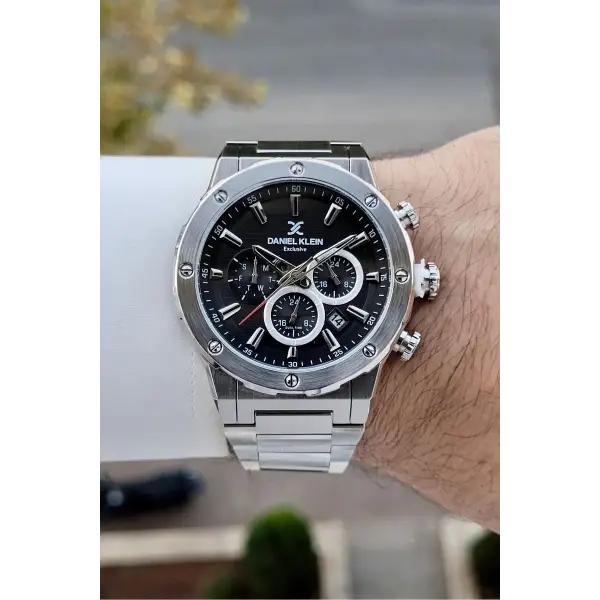 Kadranı Siyah Kordonu Gümüş Renk İç Göstergeleri Aktif Erkek Kol Saati