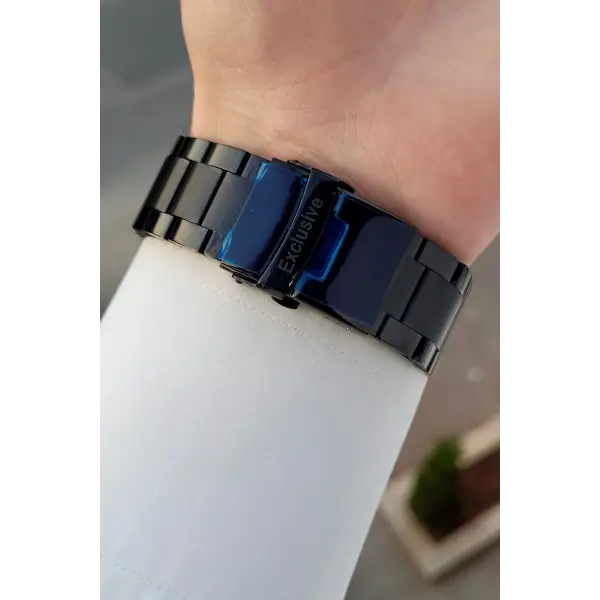Kadranı Lacivert Kordonu Siyah Renk 47 Mm İç Göstergeleri Aktif Erkek Kol Saati