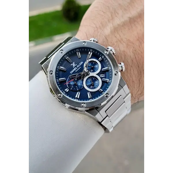 Kadranı Lacivert Kordonu Gümüş Renk İç Göstergeleri Aktif Erkek Kol Saati