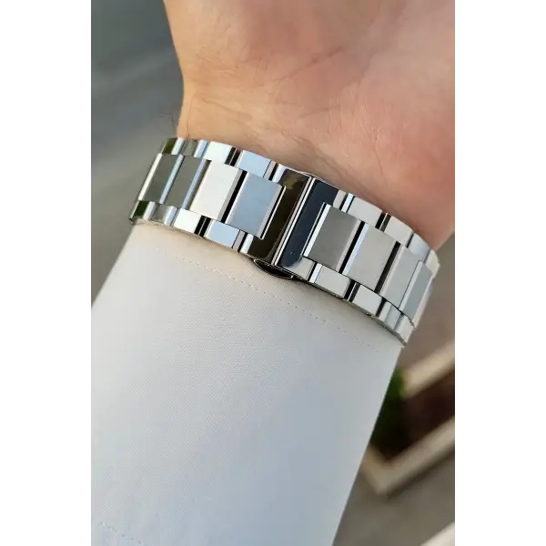 Kadranı Yeşil Kordonu Gümüş Renk İç Göstergeleri Aktif Erkek Kol Saati