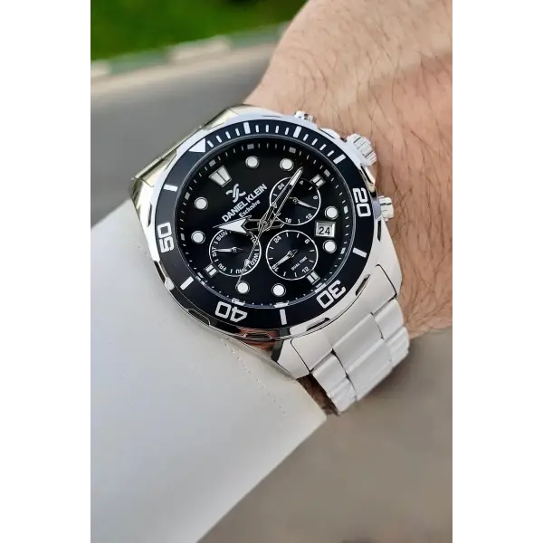 Kadranı Siyah Kordonu Gümüş Renk İç Göstergeleri Aktif Erkek Kol Saati