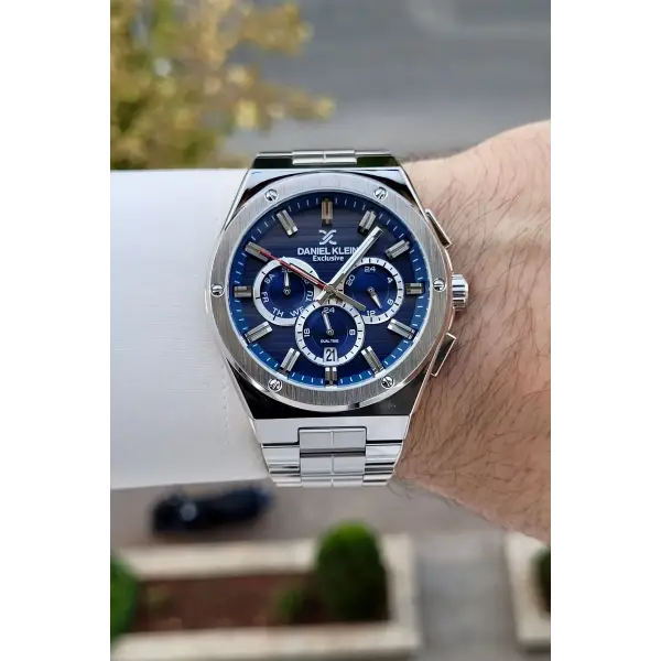 Kadranı Lacivert Kordonu Gümüş Renk İç Göstergeleri Aktif Erkek Kol Saati