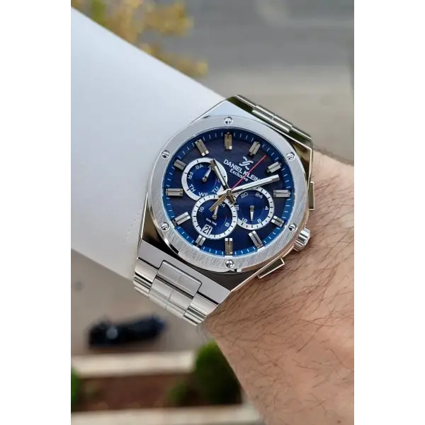 Kadranı Lacivert Kordonu Gümüş Renk İç Göstergeleri Aktif Erkek Kol Saati