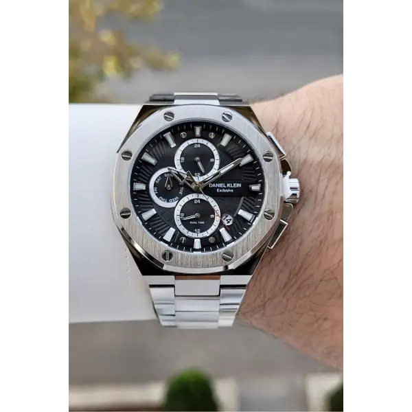 Kadranı Siyah Kordonu Gümüş Renk İç Göstergeleri Aktif Erkek Kol Saati