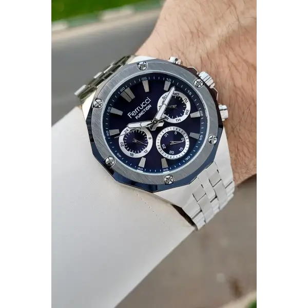 Kadranı Lacivert Kordonu Gümüş Renk İç Göstergeleri Aktif 45 Mm Erkek Kol Saati