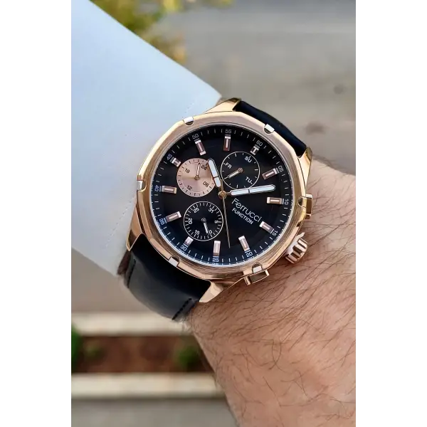 Kasası Rose Kordonu Siyah Renk 44 Mm İç Göstergeleri Aktif Erkek Kol Saati