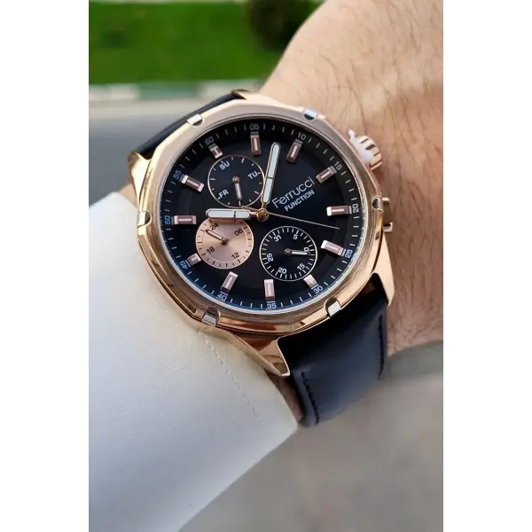 Kasası Rose Kordonu Siyah Renk 44 Mm İç Göstergeleri Aktif Erkek Kol Saati