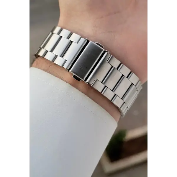 Kasası ve Korodnu Gümüş Renk Çelik Kordon Android ve İos Uyumlu Akıllı Kol Saat