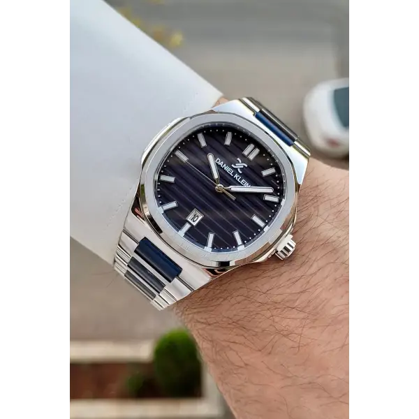 Kadranı Lacivert Kordonu Lacivert Gümüş Renk Takvimli Erkek Kol Saati