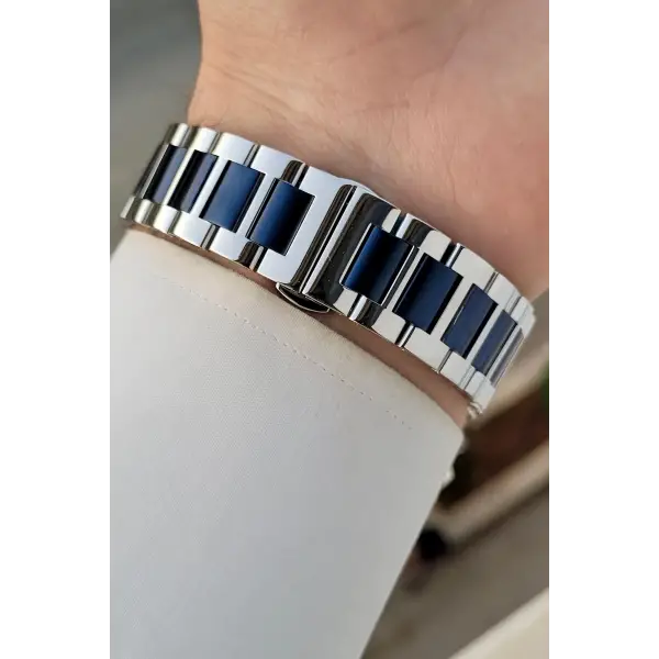 Kadranı Lacivert Kordonu Lacivert Gümüş Renk Takvimli Erkek Kol Saati