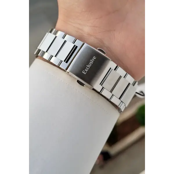 Kadranı Yeşil Kordonu Gümüş Renk İç Göstergeleri Aktif Erkek Kol Saati