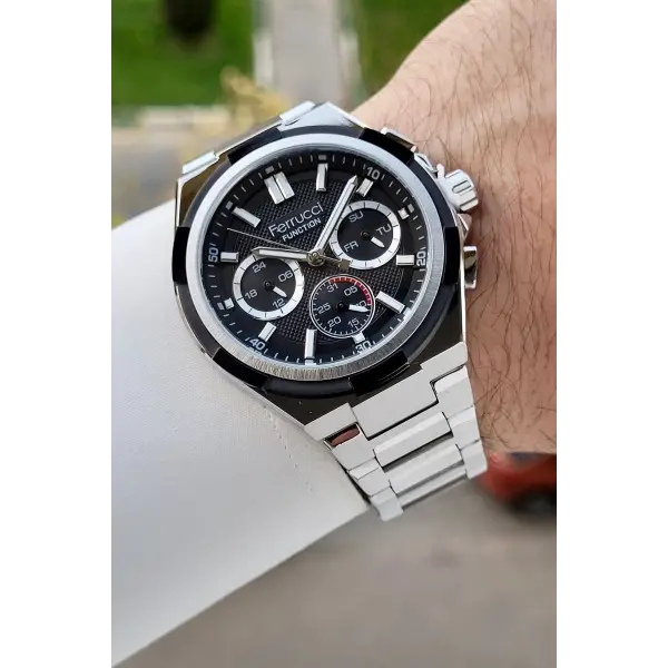 43 Mm Kadranı Siyah Kordonu Gümüş Renk İç Göstergeleri Aktif Erkek Kol Saati