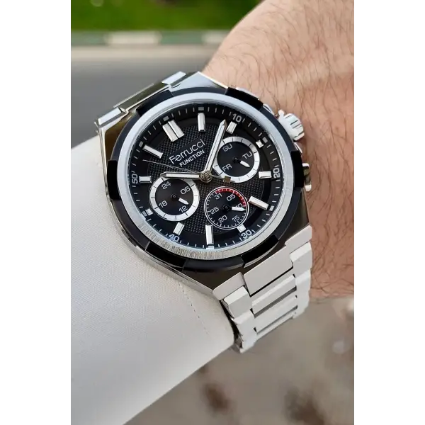 43 Mm Kadranı Siyah Kordonu Gümüş Renk İç Göstergeleri Aktif Erkek Kol Saati