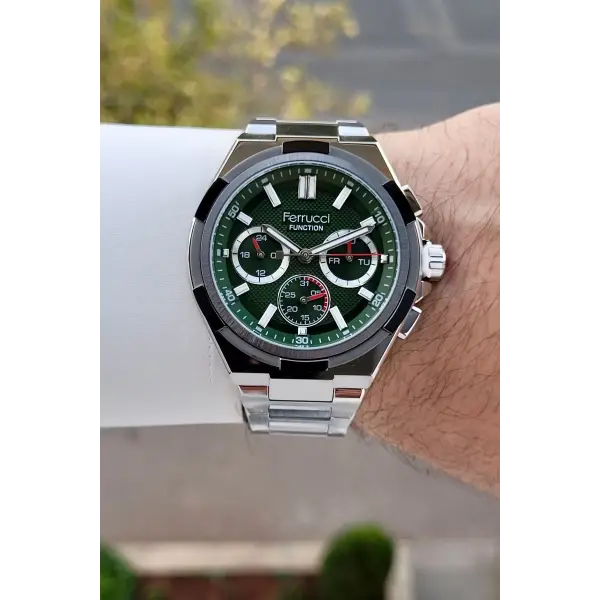 43 Mm Kadranı Yeşil Kordonu Gümüş Renk İç Göstergeleri Aktif Erkek Kol Saati