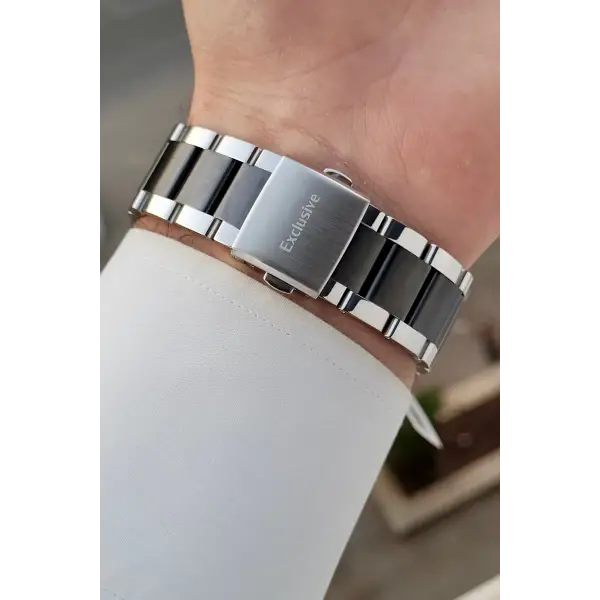 Gümüş Siyah Renk 42 Mm İç Göstergeleri Aktif Erkek Kol Saati