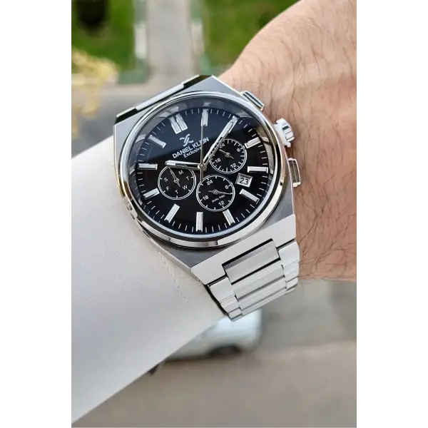 Kadranı Siyah Kordonu Gümüş Renk 43 Mm İç Göstergeleri Aktif Erkek Kol Saati
