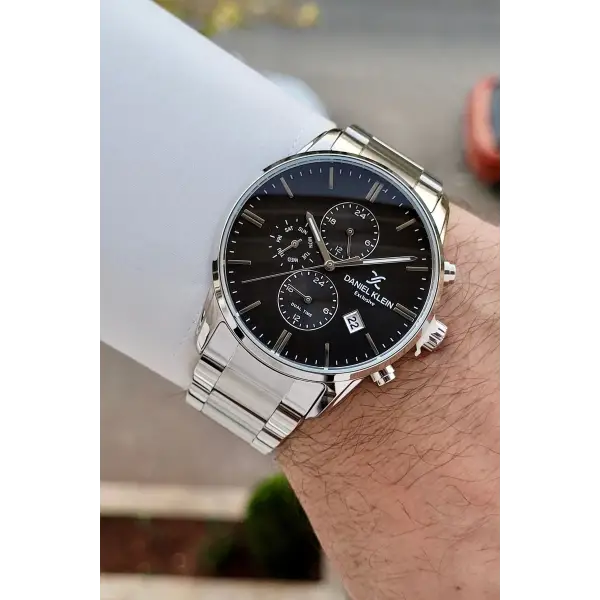 Kadranı Siyah Kordonu Gümüş Renk 42 Mm İç Göstergeleri Aktif Erkek Kol Saati