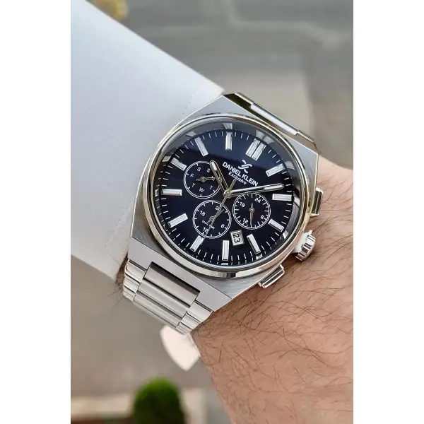 Kadranı Lacivert Kordonu Gümüş Renk 43 Mm İç Göstergeleri Aktif Erkek Kol Saati