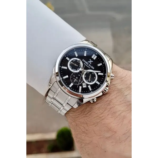Kadranı Siyah Kordonu Gümüş Renk 43 Mm İç Göstergeleri Aktif Erkek Kol Saati