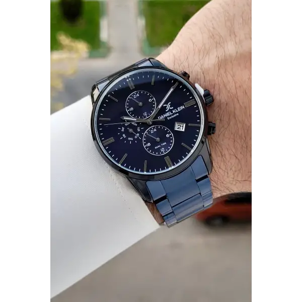 Kasası Siyah Kordonu Lacivert Renk 42 Mm İç Göstergeleri Aktif Erkek Kol Saati