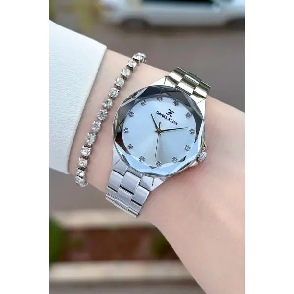 Gümüş Renk 33 Mm Kadın Kol Saati ve Bileklik