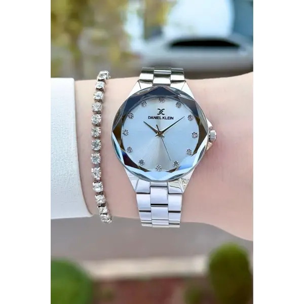 Gümüş Renk 33 Mm Kadın Kol Saati ve Bileklik